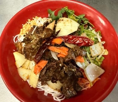 Pan Fried Lemongrass Beef or Shrimp Noodle.