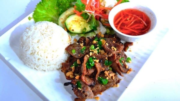 Com Pork with Steamed Rice.