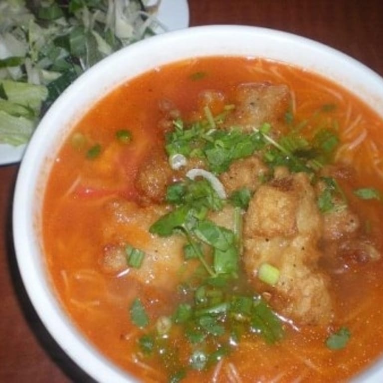 Fresh Fish Delights: Vietnamese and Asian Seafood Options