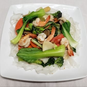 Soft Fried Seafood Flat Rice Noodle.