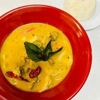 Curry Pork, Chicken, or Beef with Rice