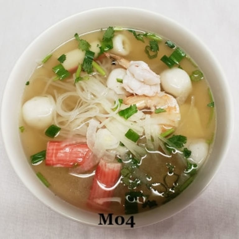 Fresh Seafood Delights: Vietnamese and Asian Fusion
